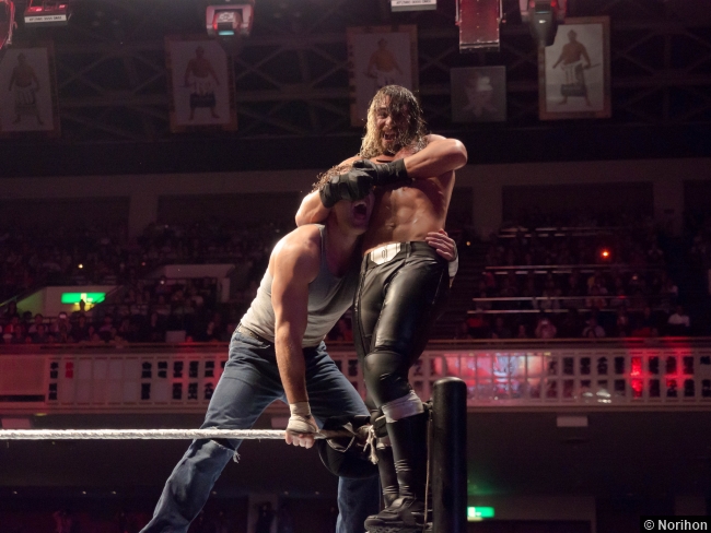 110714 Wwe Dean Ambrose Seth Rollins Ropes