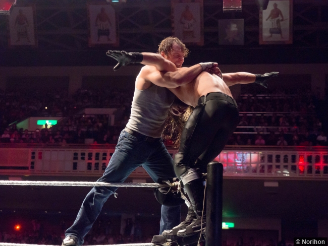 11072014 Wwe Dean Ambrose Seth Rollins Ropes 2