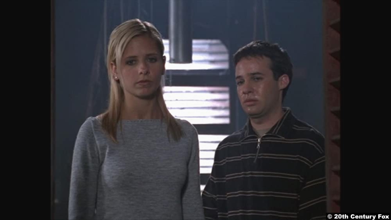 Buffy The Vampire Slayer S03e18: Sarah Michelle Gellar and Danny Strong as Buffy Summers and Jonathan