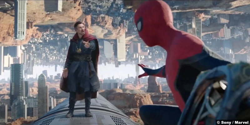 Spider-Man No Way Home: Benedict Cumberbatch and Tom Holland as Doctor Strange and Spider-Man
