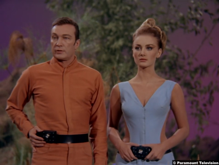 Star Trek TOS S02e22: Warren Stevens and Barbara Bouchet as Rojan and Kelinda