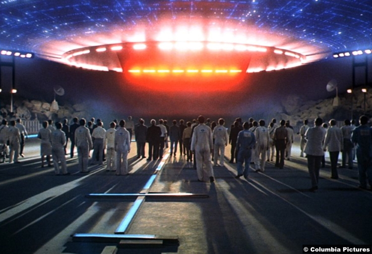 Close Encounters Of The Third Kind@ Steven Spielberg Light Communication