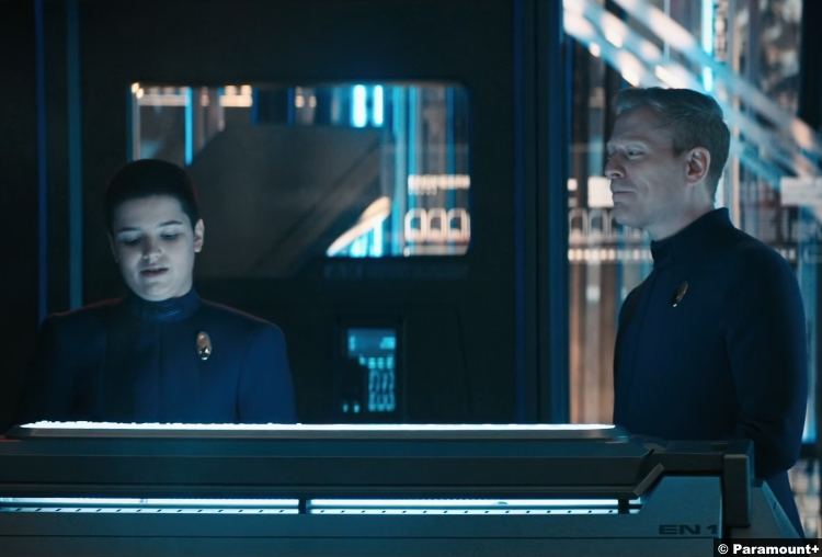 Star Trek Discovery S04e10: Blu del Barrio and Anthony Rapp as Adira Tal and Paul Stamets
