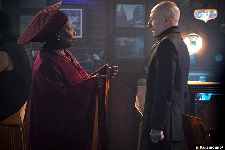Star Trek Picard S02e01: Whoopi Goldberg and Patrick Stewart as Guinan and Jean Luc