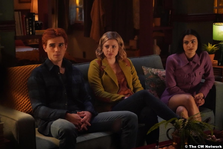 Riverdale S06e13: K.J. Apa, Lili Reinhart and Camila Mendes as Archie Andrews, Betty Cooper and Veronica Lodge